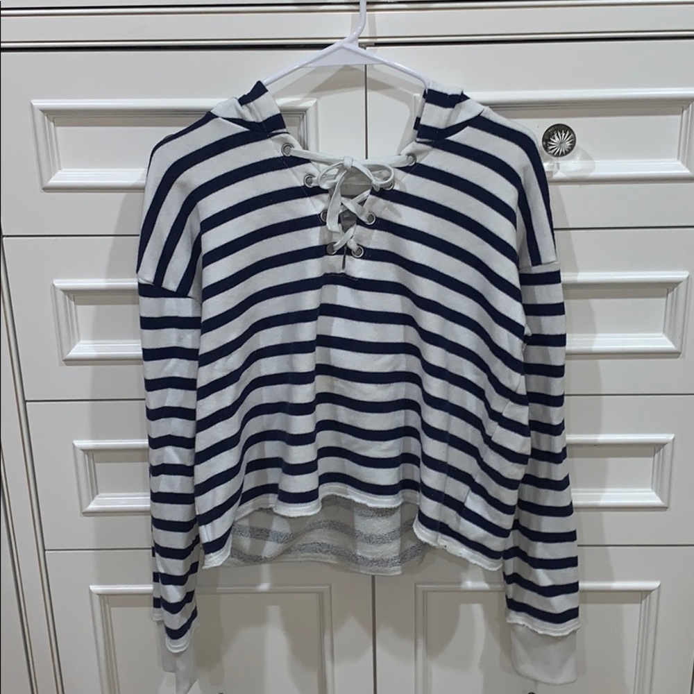 aerie lace up crop hoodie